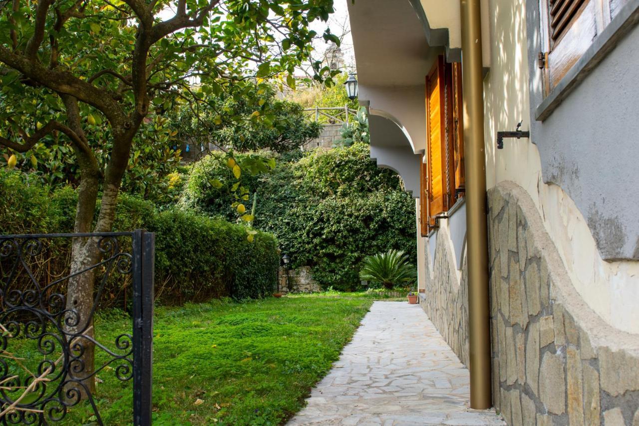 Villa Dei Fiori - Exclusive Villa With Garden In Sorrento Coast Vico Equense Eksteriør bilde