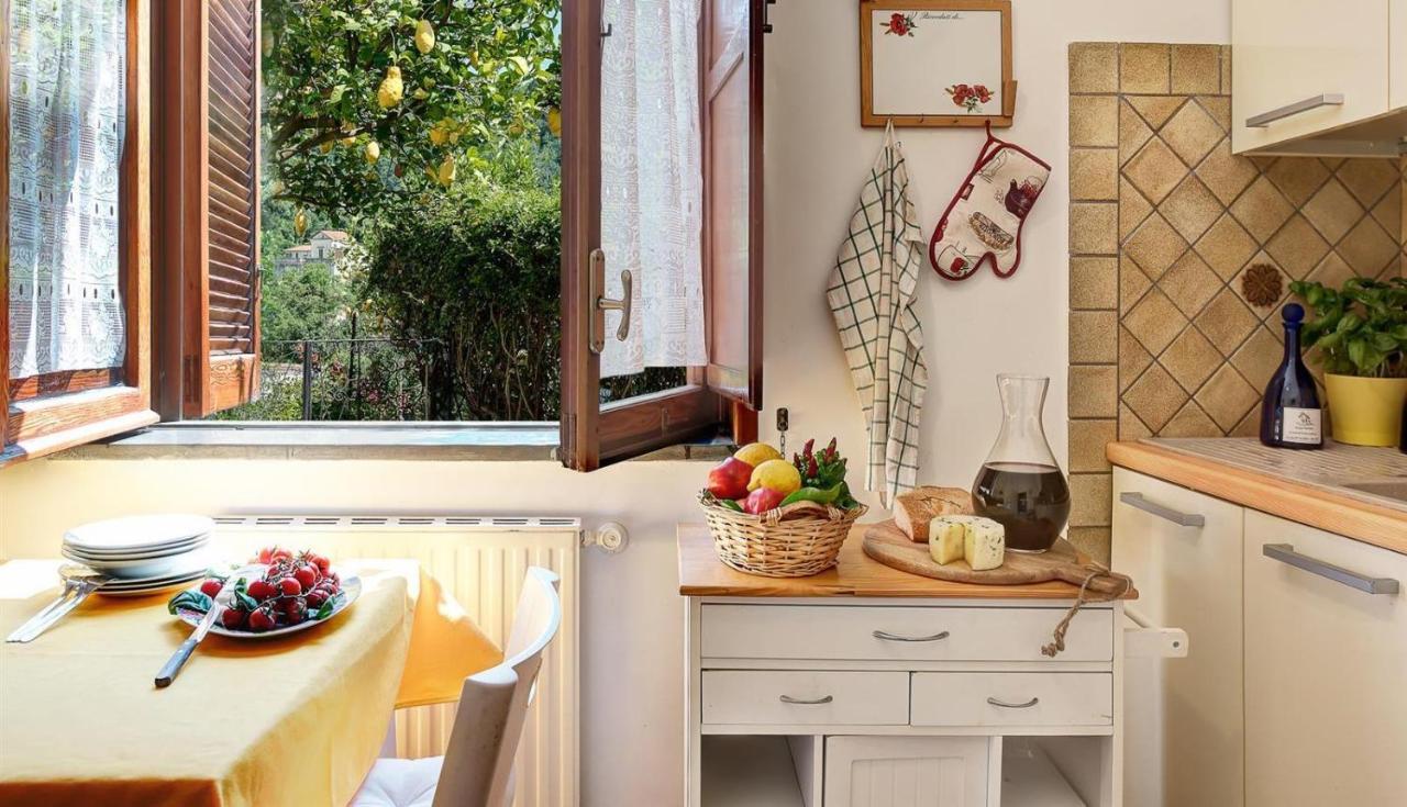 Villa Dei Fiori - Exclusive Villa With Garden In Sorrento Coast Vico Equense Eksteriør bilde